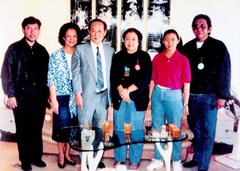 1987年梅加瓦蒂與與夫婿、女兒、弟弟前往澳門造訪司徒夫婦.