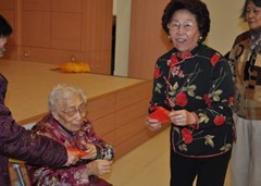 僑總頤康組新春團(tuán)拜