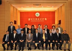 2010年3月2日,日本中華總商會(huì)拜訪僑總