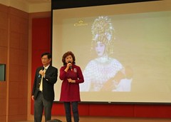 2011030812