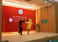 2011030806