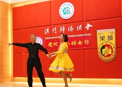 2011030805