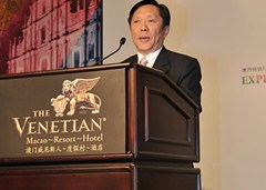 黎振強(qiáng)會長向來自海內(nèi)外嘉賓表示歡迎